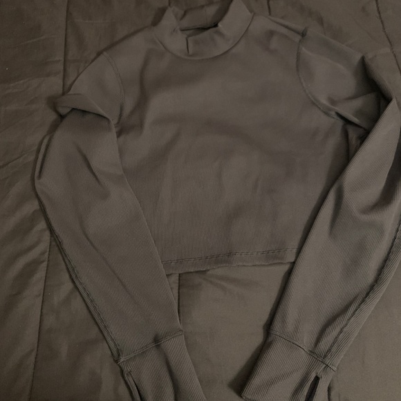 Aerie Offline Mock Neck Crop Top - Picture 3 of 8